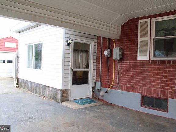 2nd image of 4721 Berkley St