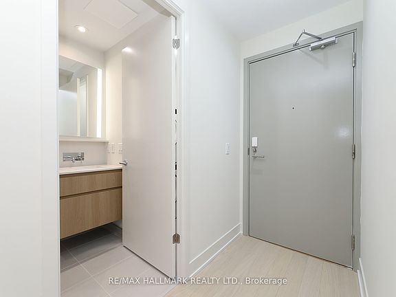 4th image of 322 Dupont St #306