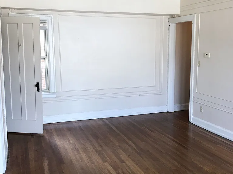 1 & 2 Bedroom Apartments in Downtown Indianapolis - Meridian Plaza Awaits You! — Photo 3