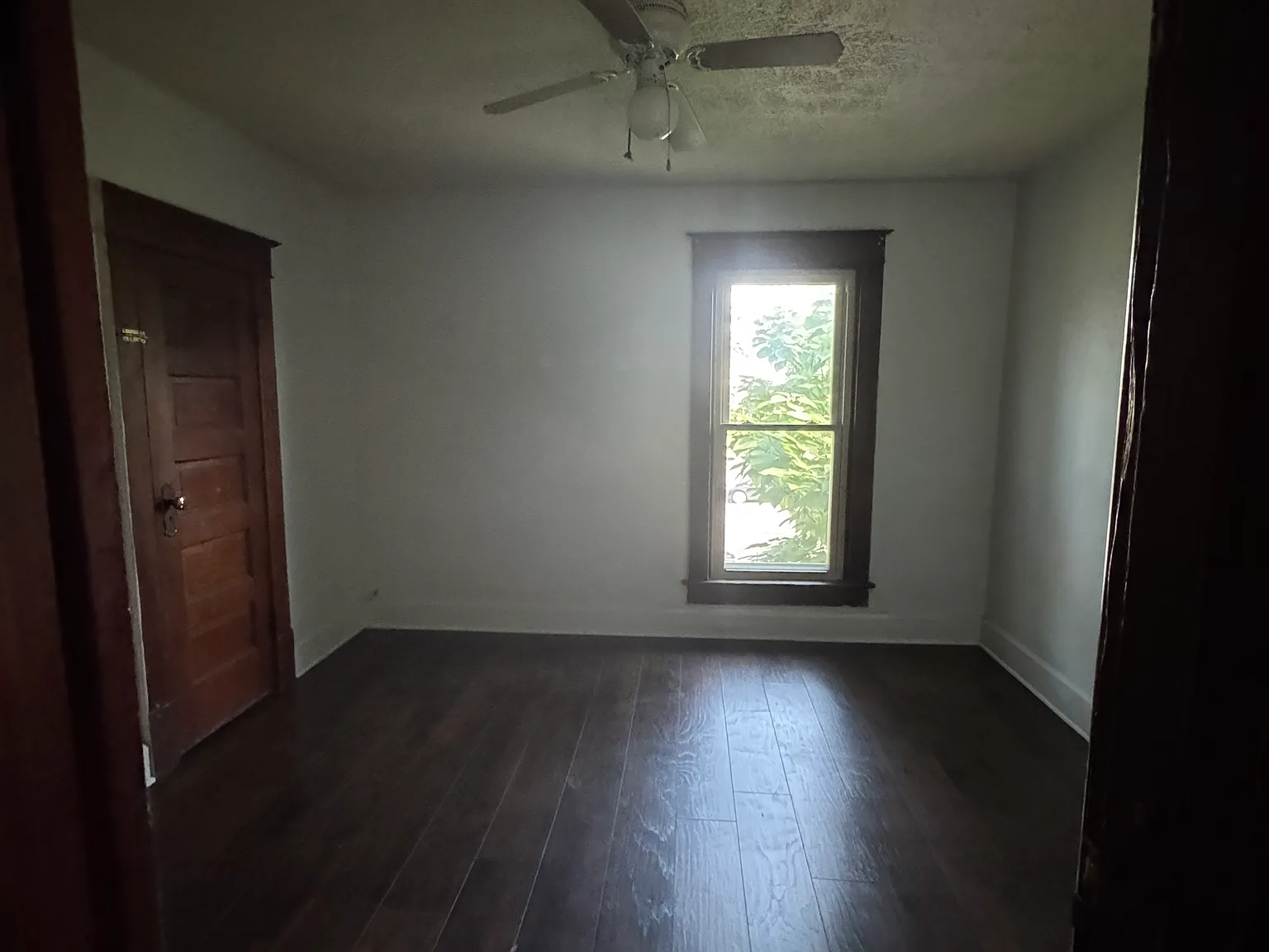 3 bed, 1.5 bath, 1450 sqft, $1,500 — Photo 3
