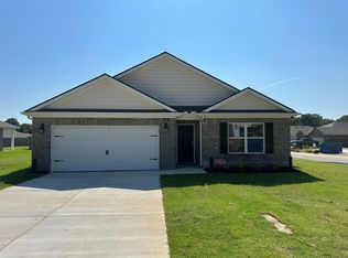 42 Vintage Grove Rd, Jackson, TN 38305