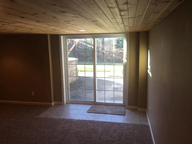 912 Hawthorne Dr — Photo 9