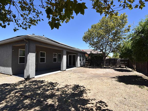 5th image of 1110 Clearwater Creek Blvd