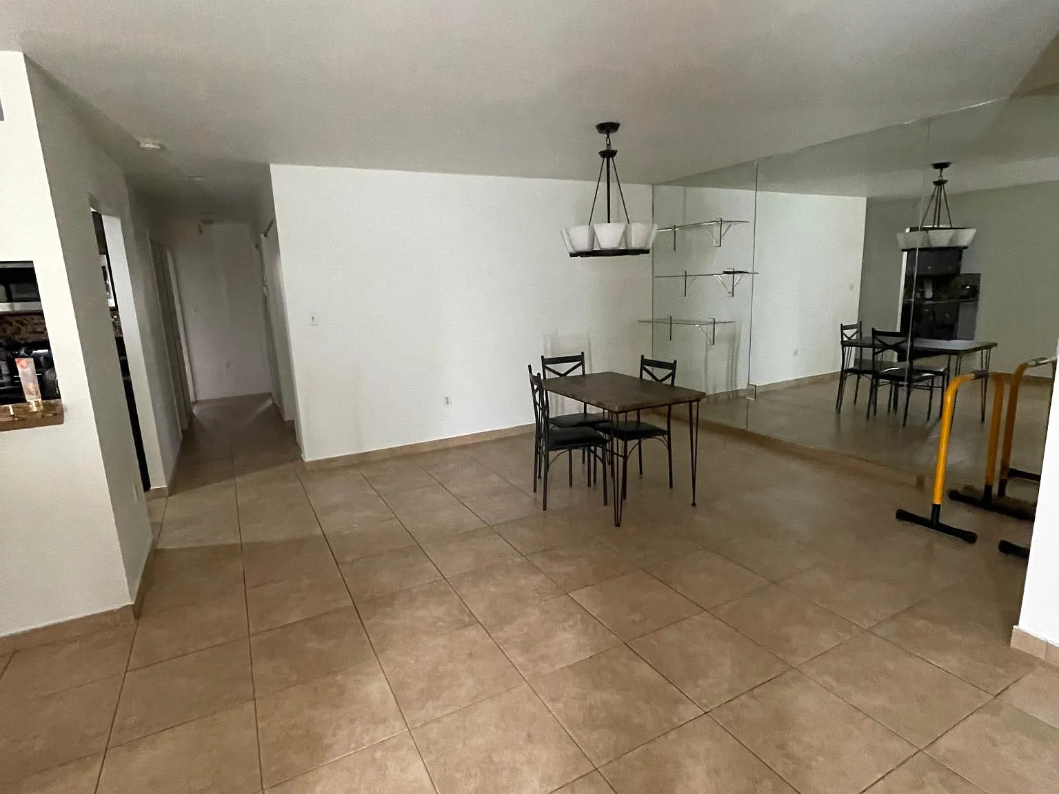 2 bed, 1046 sqft, $1,750 — Photo 4