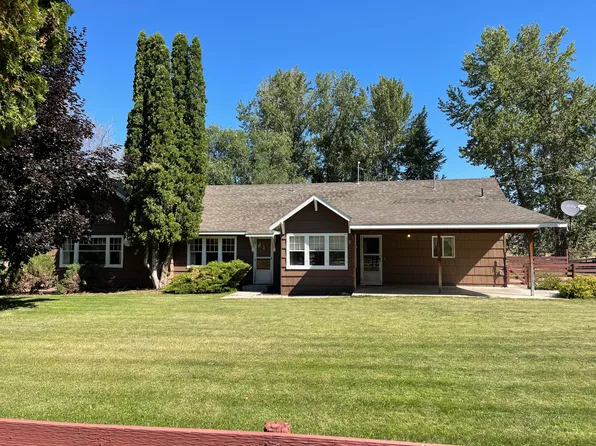 5 Fish Hatchery Rd, Republic, WA 99166
