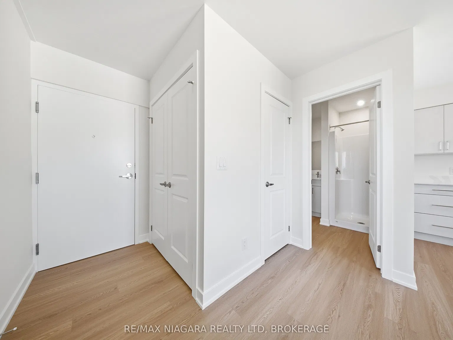 140 Church St — Photo 2