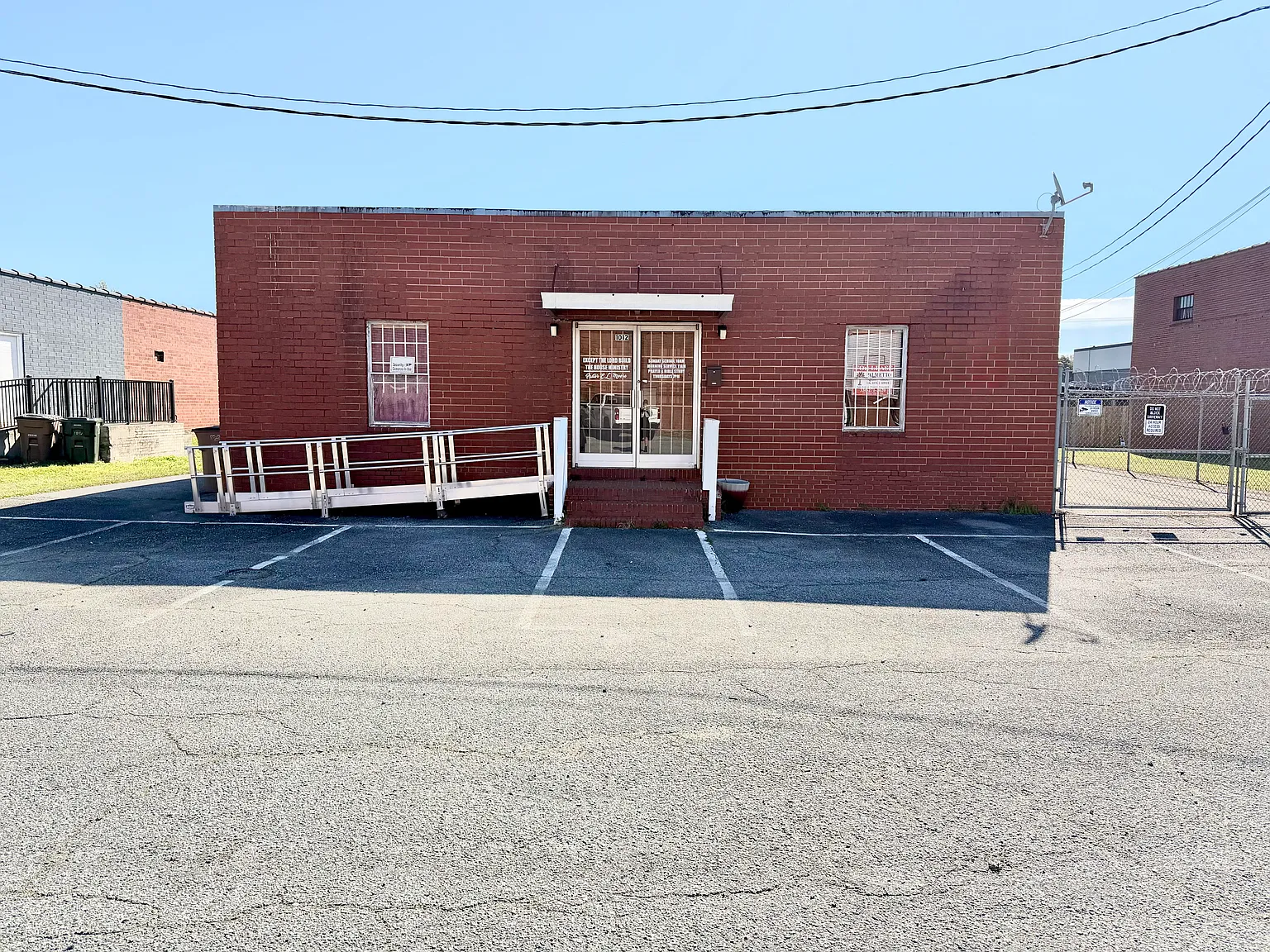 2 bed, $1,600 — Photo 1