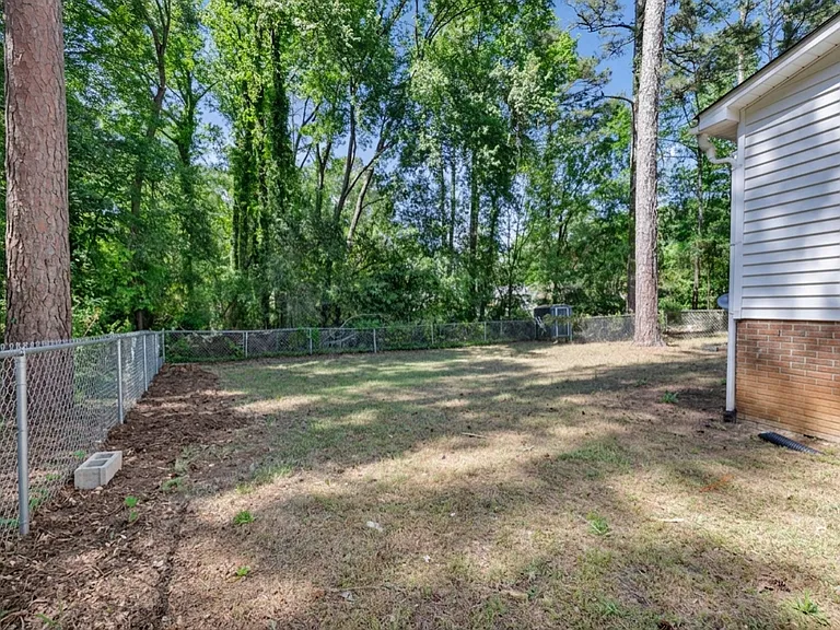168 Thames Valley Ct — Photo 32