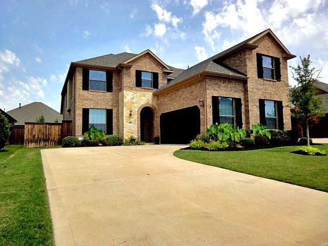 1st image of 1829 Grand Meadows Dr
