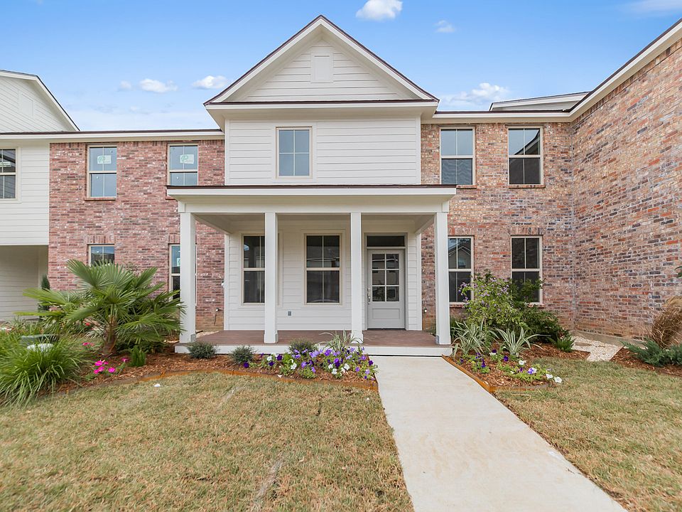1st image of 222 Harbor Bend Blvd