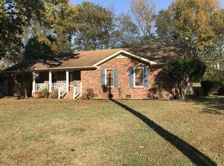 302 Longstreet Dr, Columbia, TN 38401
