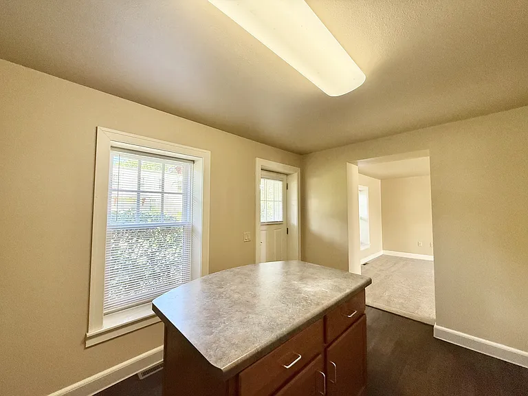 205 Birch Ave #2 — Photo 4