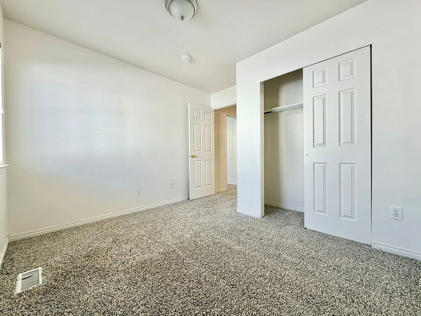 4 Beds + Finished Basement | 2,413 Sq Ft | Minutes to BYU | $2,299 — Photo 4