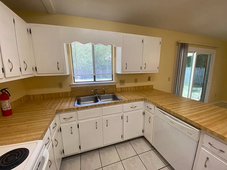3235 Auburn Pkwy — Photo 8