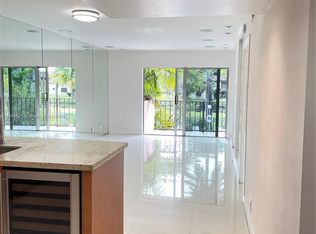 7900 Camino Cir APT 209, Coral Gables, FL 33143