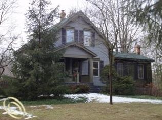 22150 Carleton West Rd, Belleville, MI 48111