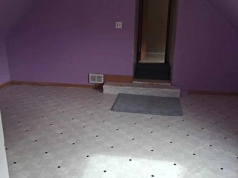 54411 One #2 — Photo 10