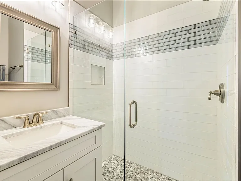 4072 Biltmore Ave — Photo 43