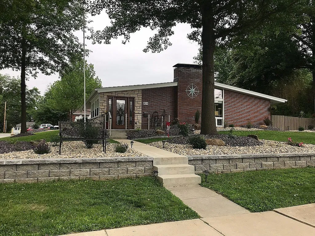 1433 Randle St photo 1