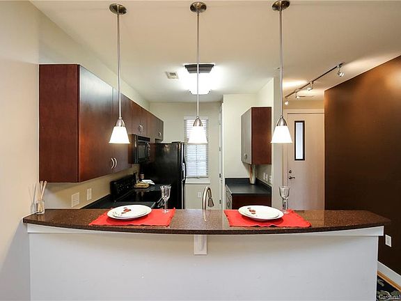 4th image of 1101 W 1st St #202