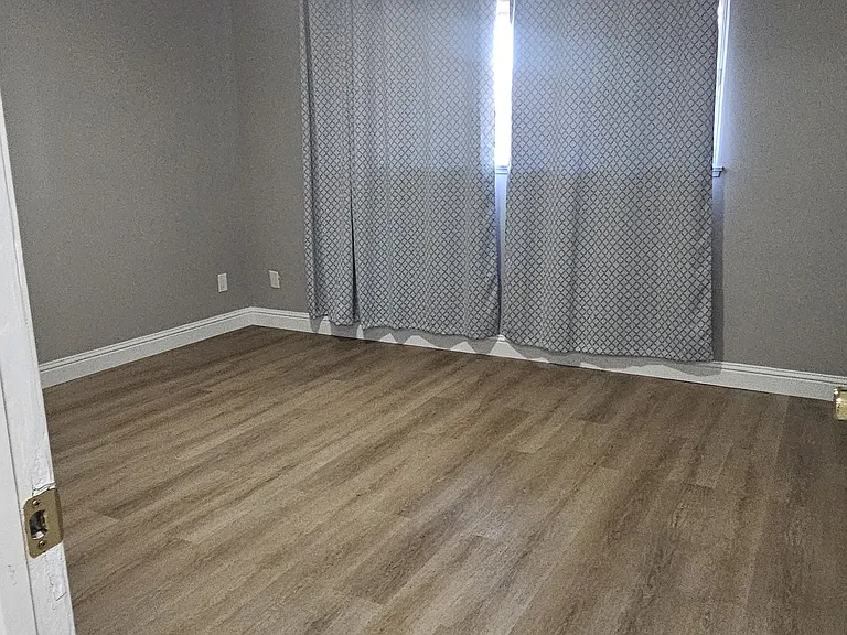 5893 S Land Park Dr — Photo 25