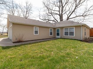 106 Redbud Ln, Perry, KS 66073