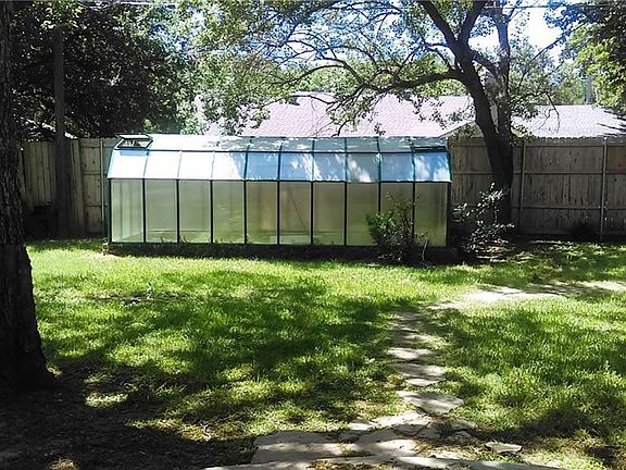 5th image of 3806 Sage Cir