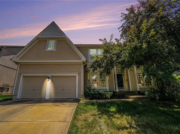 5305 W 155th Ter, Overland Park, KS 66224