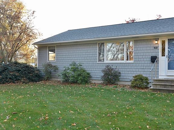 4th image of 55 Vinton Ave