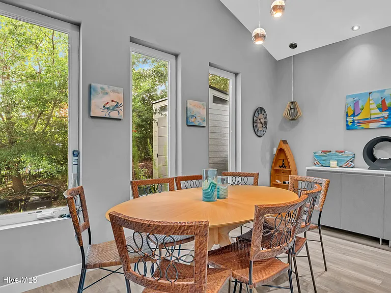 8708 Plantation Dr — Photo 13