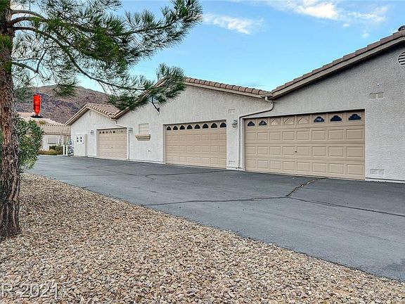 5th image of 229 Big Horn Dr