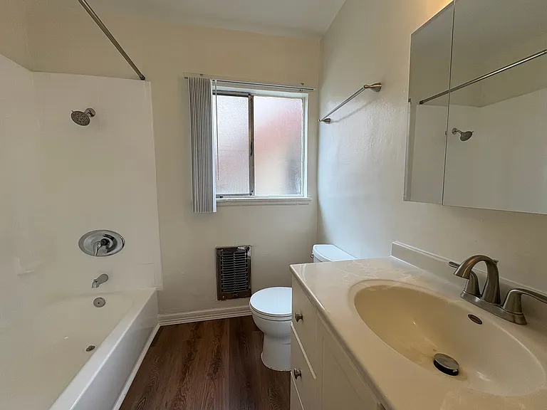 2616-2700 W El Segundo Blvd — Photo 9
