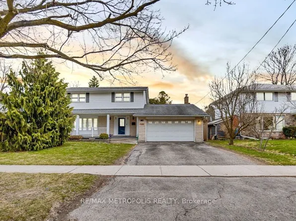 100 Warren Rd, Kitchener, ON N2M 4T4