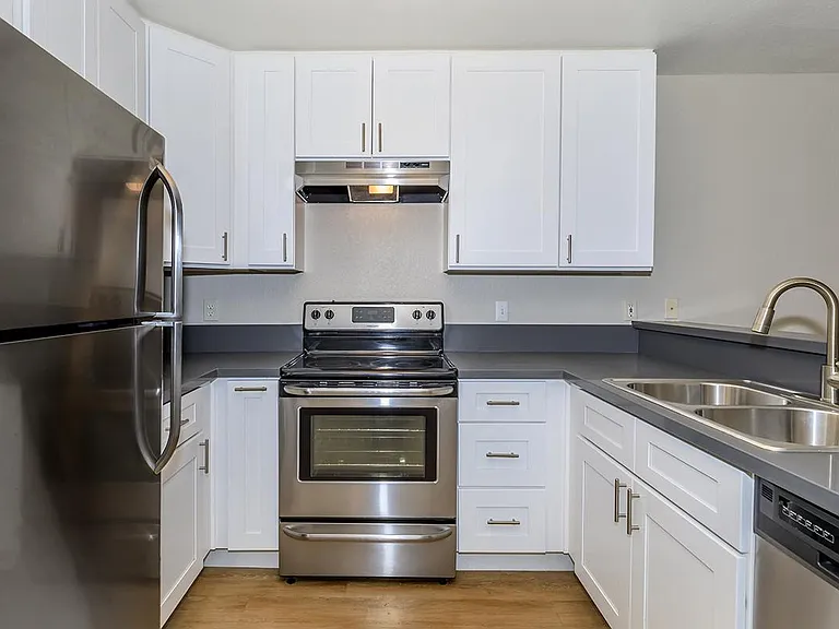 Heritage Pointe Senior Apartments — Photo 36