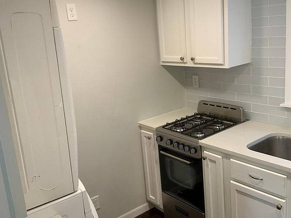 4th image of 3021 N Texas Ave #B