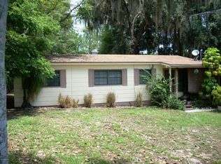 200 Palm Ave, Crescent City, FL 32112