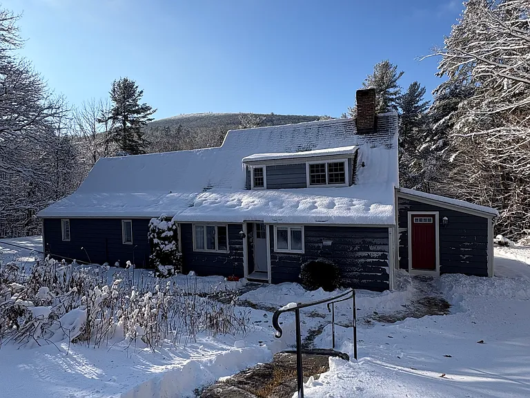 57 Warren Hill Rd — Photo 9