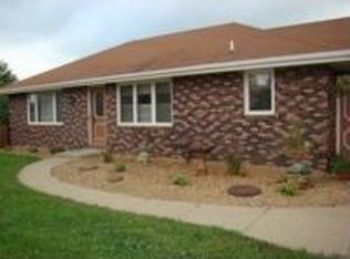 2109 Washington St, Pella, IA 50219