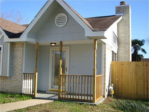 3rd image of 21919 Pearl Lake Dr