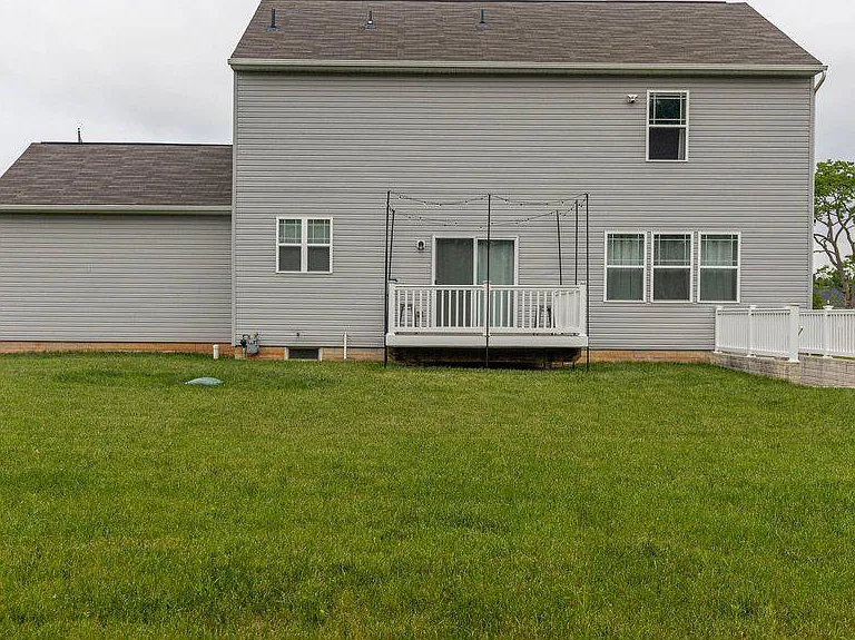 174 Paradise View Dr — Photo 4