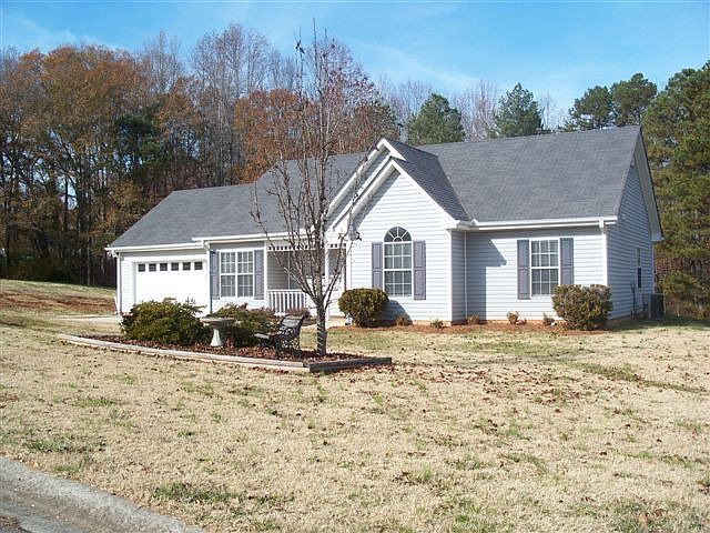 2nd image of 264 Thorn Brook Cir