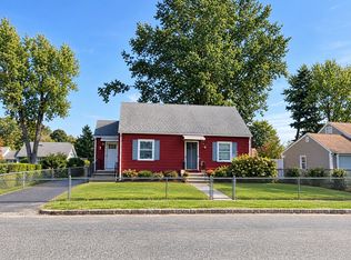 27 Stocker St, Springfield, MA 01129