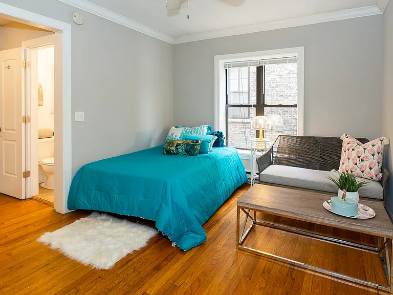 2244 N. Cleveland — Photo 17