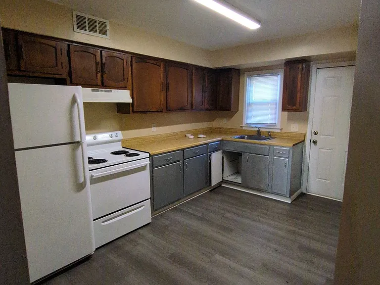 162 Spruance Rd #1 — Photo 3