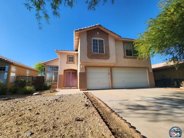 672 Sagebrush St, Imperial, CA 92251