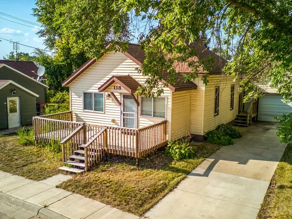 118 E Colfax St, Parkers Prairie, MN 56361