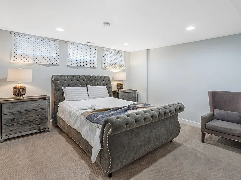 8312 Telegraph Rd — Photo 14