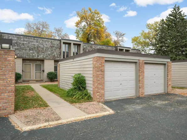 6317 Barrie Rd, Edina, MN 55435