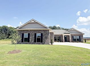 1215 Maplehurst St, Decatur, AL 35603