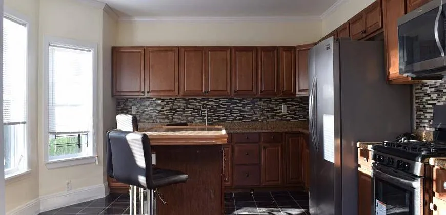 323 Lexington Ave - 1 — Photo 4